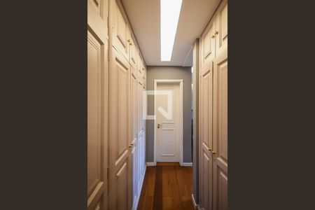 Apartamento à venda com 178m², 3 quartos e 3 vagasArmário da suíte 3