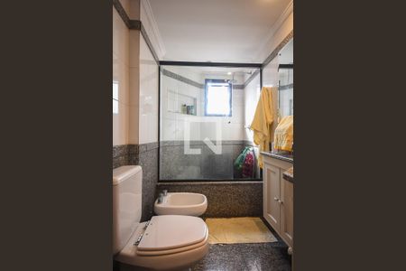 Apartamento à venda com 178m², 3 quartos e 3 vagasBanheiro suíte 2