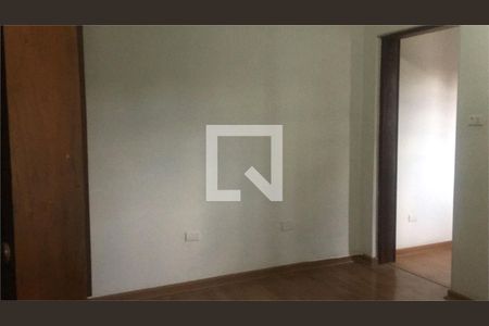 Casa à venda com 2 quartos, 180m² em Jardim Aeroporto, São Paulo