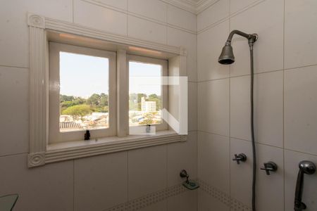 Casa à venda com 465m², 4 quartos e 6 vagas Casa à venda com 465m², 4 quartos e 6 vagasBanheiro da Suíte 2