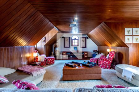 Casa à venda com 465m², 4 quartos e 6 vagas Casa à venda com 465m², 4 quartos e 6 vagasÁrea de Descanso