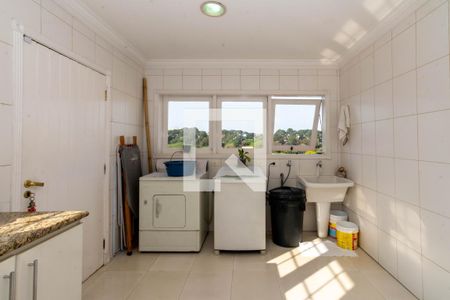 Casa à venda com 465m², 4 quartos e 6 vagas Casa à venda com 465m², 4 quartos e 6 vagasÁrea de Serviço