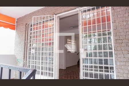 Casa para alugar com 120m², 3 quartos e 2 vagas Casa para alugar com 120m², 3 quartos e 2 vagasEntrada