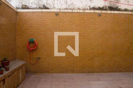 Casa de condomínio à venda com 375m², 4 quartos e 1 vagaQuarto de Serviço - Janela