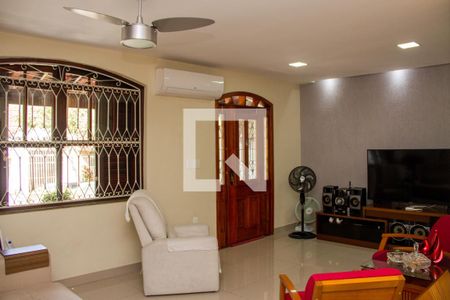 Sala de casa de condomínio à venda com 4 quartos, 375m² em Lins de Vasconcelos, Rio de Janeiro