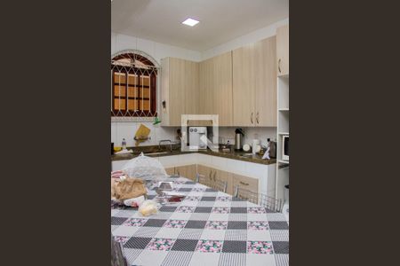 Casa de condomínio à venda com 375m², 4 quartos e 1 vagaCozinha