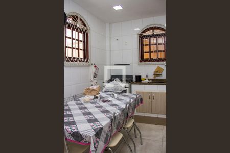 Casa de condomínio à venda com 375m², 4 quartos e 1 vagaCozinha