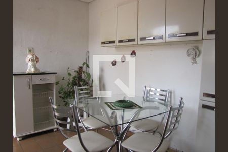Casa à venda com 176m², 3 quartos e 3 vagasCasa 2 - Cozinha