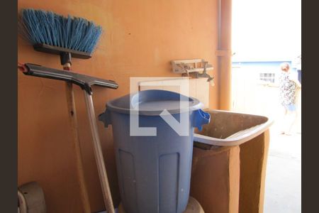 Casa à venda com 176m², 3 quartos e 3 vagasCasa 2 - Área de Serviço