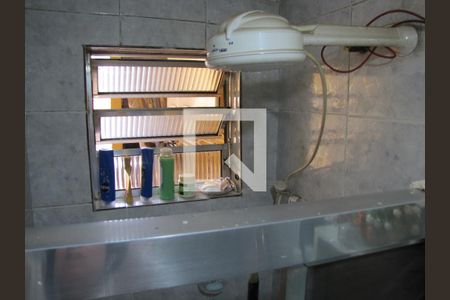 Casa à venda com 176m², 3 quartos e 3 vagasBanheiro