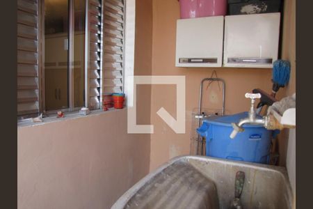 Casa à venda com 176m², 3 quartos e 3 vagasCasa 2 - Área de Serviço