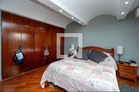 Casa à venda com 300m², 5 quartos e 3 vagasQuarto 2