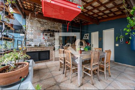 Casa à venda com 300m², 5 quartos e 3 vagasQuintal