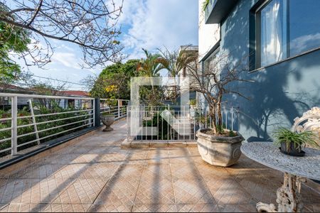 Casa à venda com 300m², 5 quartos e 3 vagasVaranda 