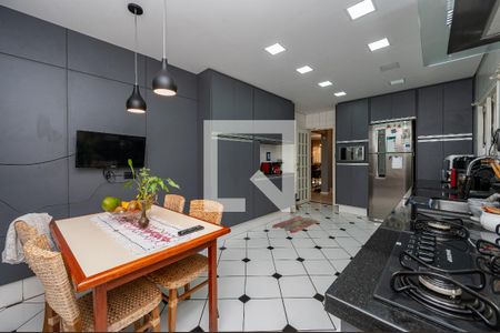 Casa à venda com 300m², 5 quartos e 3 vagasCozinha