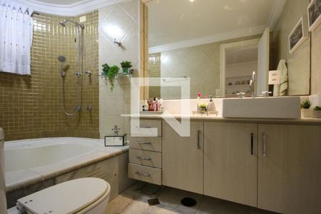 Apartamento à venda com 156m², 3 quartos e 3 vagasBanheiro da Suíte