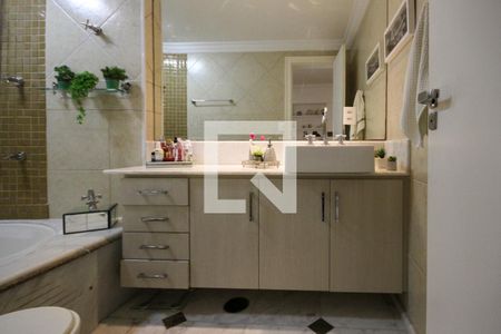 Apartamento à venda com 156m², 3 quartos e 3 vagasBanheiro da Suíte