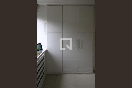 Apartamento à venda com 156m², 3 quartos e 3 vagasSuíte 02 