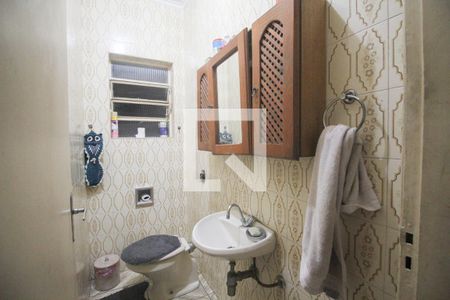 Casa à venda com 216m², 5 quartos e 3 vagasBanheiro