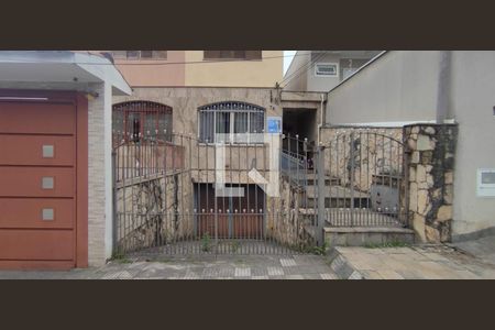 Casa à venda com 216m², 5 quartos e 3 vagasFachada