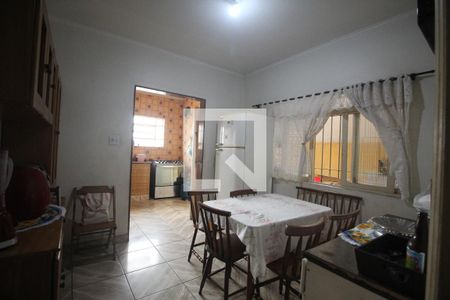 Casa à venda com 216m², 5 quartos e 3 vagasCozinha