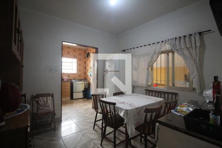 Casa à venda com 216m², 5 quartos e 3 vagasCozinha