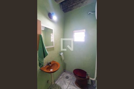 Casa à venda com 309m², 3 quartos e 2 vagas Casa à venda com 309m², 3 quartos e 2 vagasBanheiro de serviço