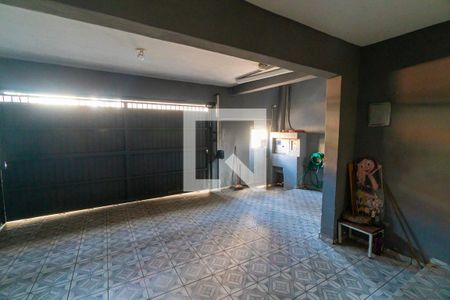 Casa à venda com 309m², 3 quartos e 2 vagas Casa à venda com 309m², 3 quartos e 2 vagasVista do Quarto 2