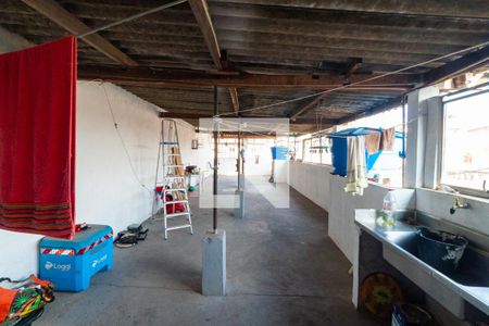 Casa à venda com 309m², 3 quartos e 2 vagas Casa à venda com 309m², 3 quartos e 2 vagasTerraço