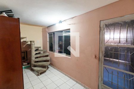 Casa à venda com 309m², 3 quartos e 2 vagas Casa à venda com 309m², 3 quartos e 2 vagasQuarto 2
