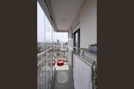 Apartamento à venda com 67m², 2 quartos e 1 vaga Apartamento à venda com 67m², 2 quartos e 1 vagaVaranda