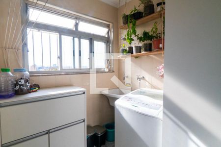 Apartamento à venda com 66m², 3 quartos e 1 vagaÁrea de Serviço