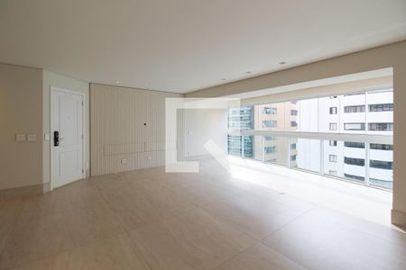Sala de apartamento à venda com 2 quartos, 126m² em Vila Olímpia, São Paulo