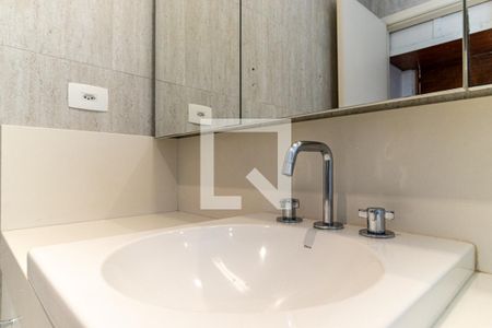 Apartamento à venda com 255m², 4 quartos e 3 vagasBanheiro da Suíte 2