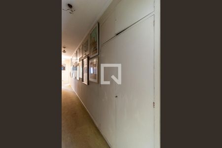 Apartamento à venda com 255m², 4 quartos e 3 vagasCorredor