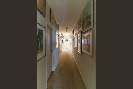 Apartamento à venda com 255m², 4 quartos e 3 vagasCorredor