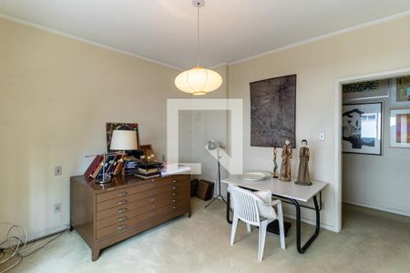 Apartamento à venda com 255m², 4 quartos e 3 vagasQuarto 2