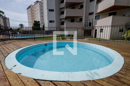 Apartamento para alugar com 256m², 4 quartos e 2 vagasPiscina