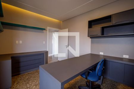 Apartamento para alugar com 256m², 4 quartos e 2 vagasEscritório