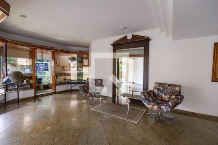 Apartamento para alugar com 256m², 4 quartos e 2 vagasHall social