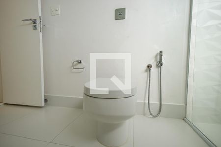 Apartamento para alugar com 256m², 4 quartos e 2 vagasBanheiro Suíte 2