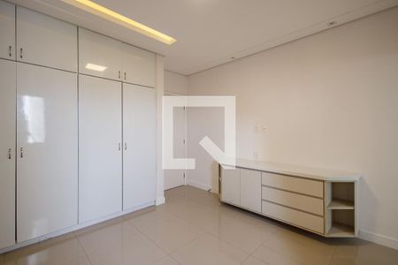 Apartamento para alugar com 256m², 4 quartos e 2 vagasSuíte 2