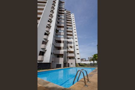Apartamento para alugar com 256m², 4 quartos e 2 vagasPiscina