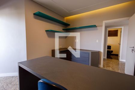 Apartamento para alugar com 256m², 4 quartos e 2 vagasEscritório