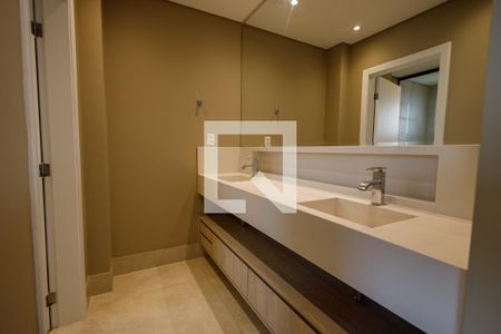 Apartamento para alugar com 256m², 4 quartos e 2 vagasBanheiro Suíte 1