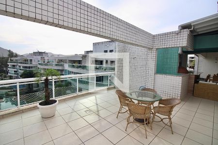 Apartamento à venda com 180m², 3 quartos e 2 vagasCobertura