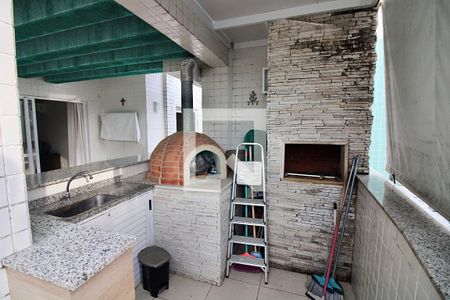 Apartamento à venda com 180m², 3 quartos e 2 vagasChurrasqueira