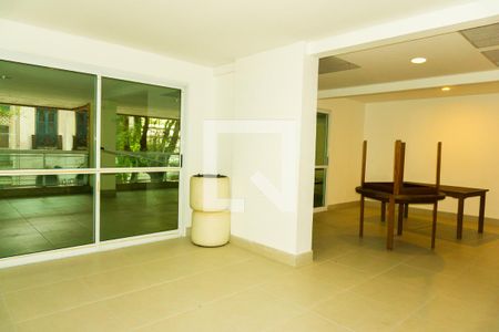 Apartamento para alugar com 130m², 4 quartos e 2 vagas Apartamento para alugar com 130m², 4 quartos e 2 vagasÁrea comum