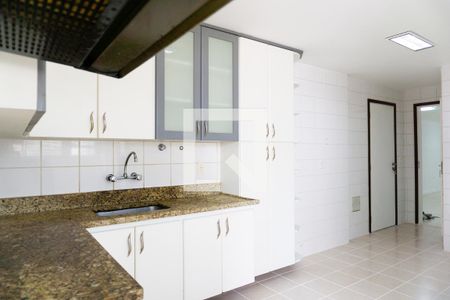 Apartamento para alugar com 130m², 4 quartos e 2 vagas Apartamento para alugar com 130m², 4 quartos e 2 vagasCozinha