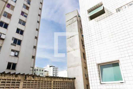 Apartamento para alugar com 130m², 4 quartos e 2 vagas Apartamento para alugar com 130m², 4 quartos e 2 vagasVista